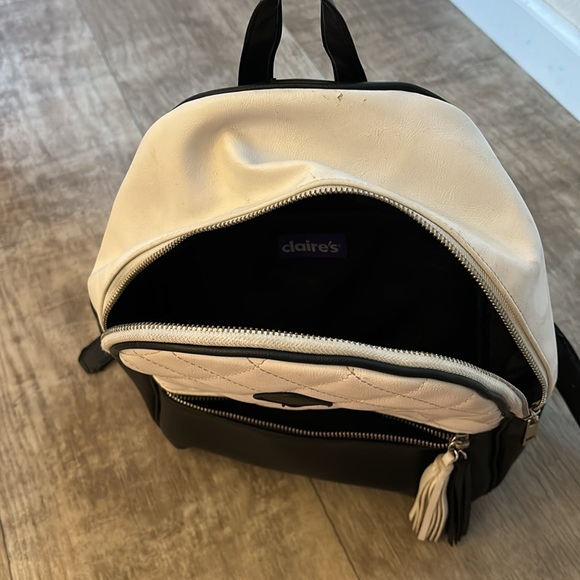 Small Backpack - Picture 3 of 4